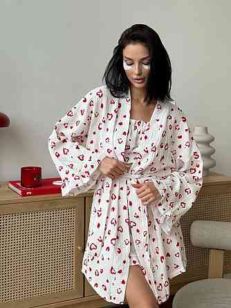 Женская нежная пижама-тройка из муслина: шорты, топ, халат с поясом Одесса