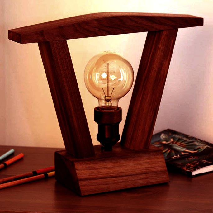 Светильник настольный 