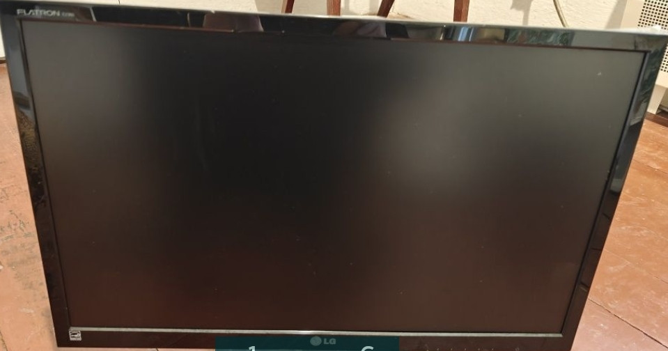 Монітор Full HD LED LG Flatron E2360V-PN Glossy Black Київ - фото 6