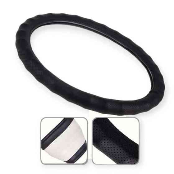 Чехол m кожа (37 - 39 см) черный рефленный, перфорированный, один шов, белая основа руля Мукачево