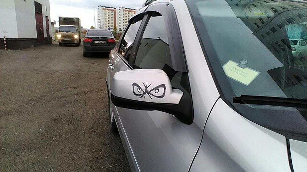 Наклейки на авто Злые глаза на зеркала заднего Киев - изображение 4