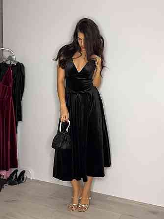 Жіноча вечірня романтична сукня з королівського щільного оксамита Одеса