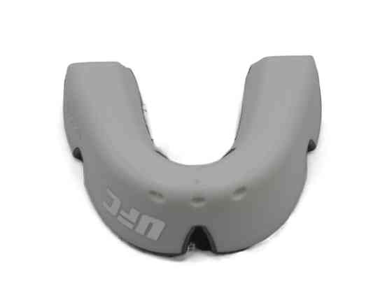 Капа OPRO Silver UFC доросла (вік 11+) White/Silver (ufc.102514003) Луцк