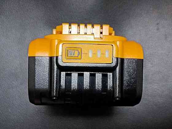 Аккумулятор DEWALT 20V 5Ah Lithium ion NEW! Киев