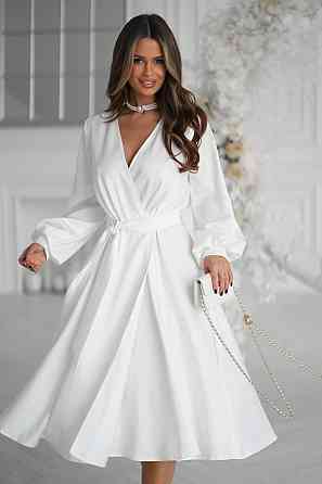 Жіноча сукня з запахом, з атласу Одеса