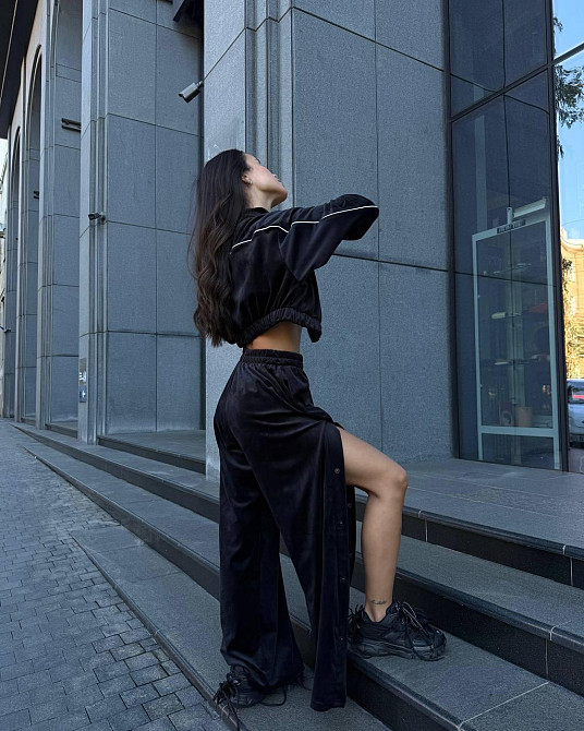 Женский теплый стильный костюм тройка из мягкого велюра. Черный, 46/48 Одесса - изображение 6