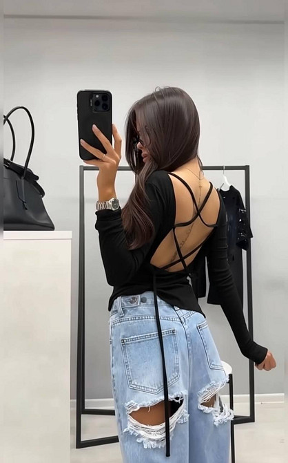 Жіночий стильний лонгслів з відкритою спиною віскоза Одеса - фото 4