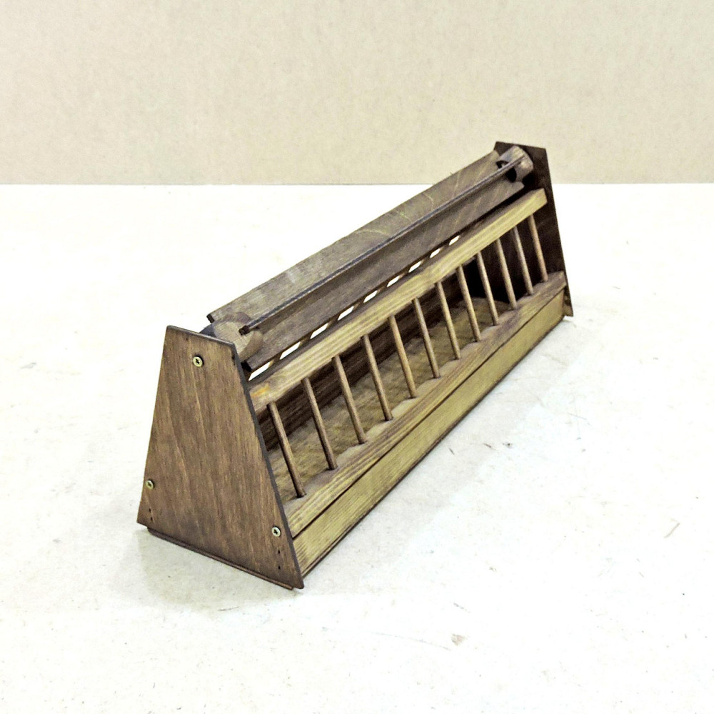 Деревянная кормушка для голубей 