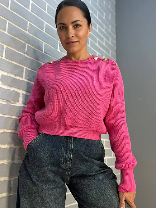 Свитер женский MIX RAY 6733 золотые пуговицы на плечах укороченный свободный, малиновий, one size Киев - изображение 4