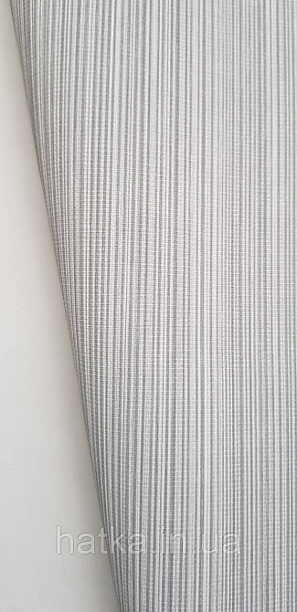 Шпалери вінілові на флізеліні Sintra Adria метрові однотонні тонка смужка структурні сірі Київ - фото 2