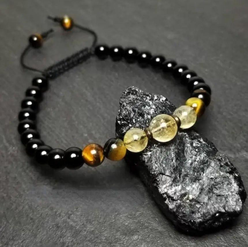 Браслет из натуральных камней: цитрин, тигровый глаз, оникс; бусины 6 мм; регулируемый шнур Киев - изображение 1