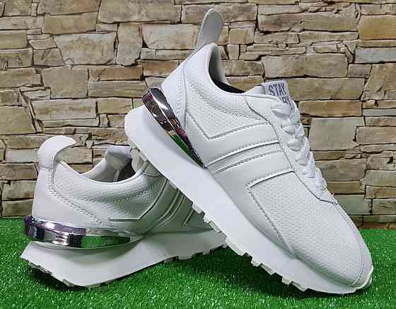 Женские кожаные кроссовки BaaS Stay Tory Киев