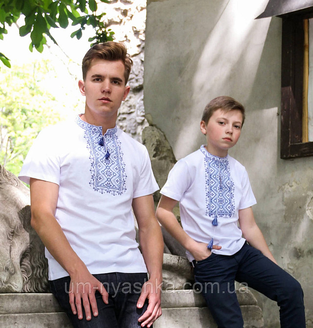 Мужская вышиванка с коротким рукавом футболка вышиванка Звездопад Кривой Рог - изображение 1