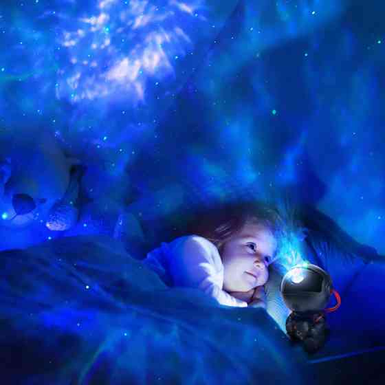 Лазерный ночник-проектор звездного неба Космонавт, с USB + пульт, Черный / Детский светильник-ночник звездное небо Киев