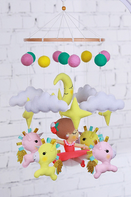Дитячий музичний мобіль на ліжечко WooolyWool «Балеринка з єдиноріжками» з 35 мелодіями Київ - фото 1