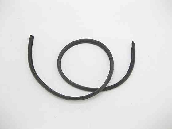 Mercedes-Benz  A2927820300 Ущільнювач зсувного люка праворуч GLE Coupe C292 Одеса