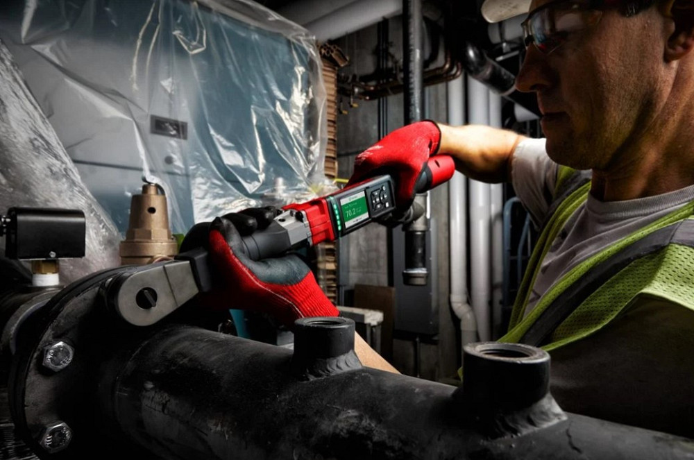 Динамометричний електронний ключ з тріскачкою акумуляторний безщітковий 1/2" MILWAUKEE, M12 ONEFTR12-0C, 16,9-203,4Нм (зарядний Одеса - фото 8