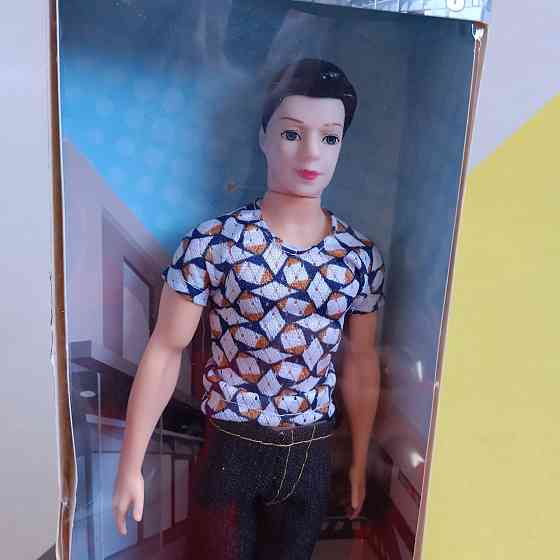 Лялька Кен в коробці Київ