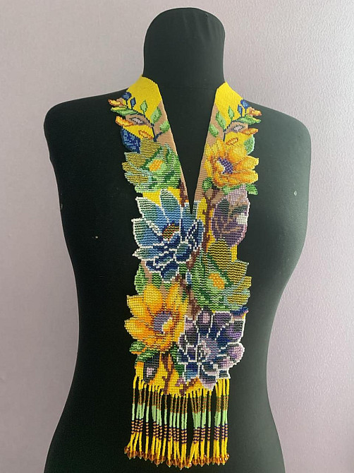 Гердан «Диво-квітка» з бісеру Коломия - фото 1