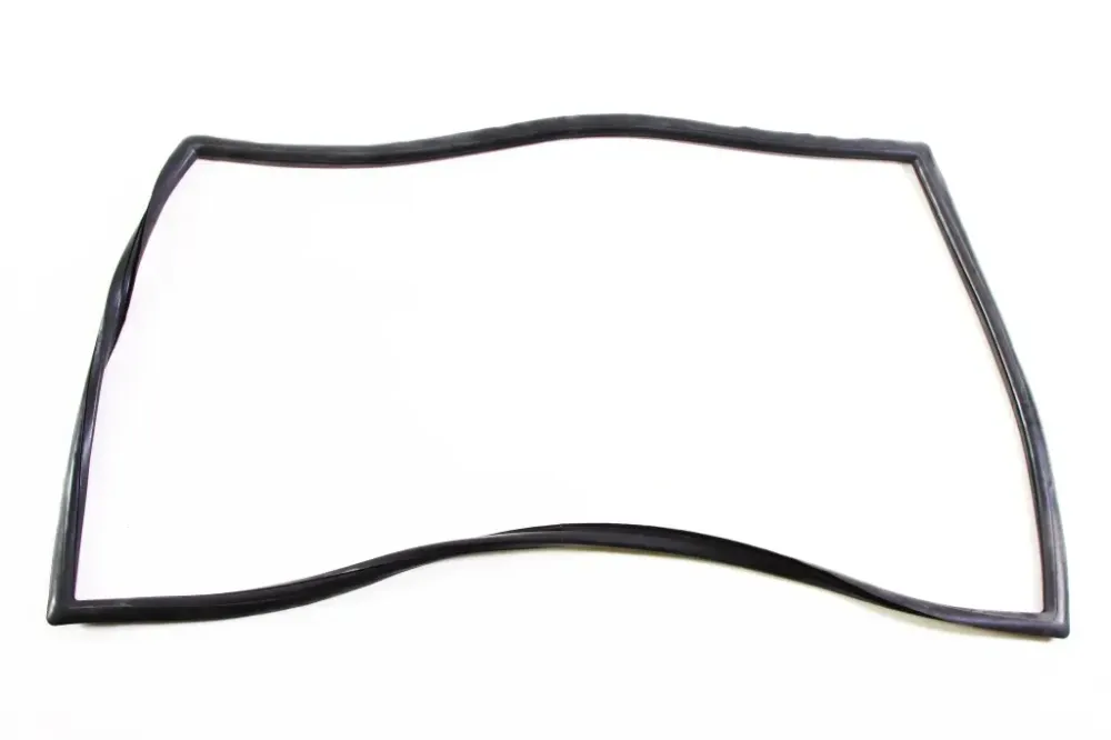 Уплотнитель заднего стекла 2108 БРТ Винница - изображение 1