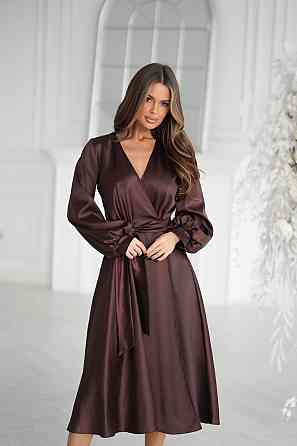 Жіноча сукня з запахом, з атласу Одеса