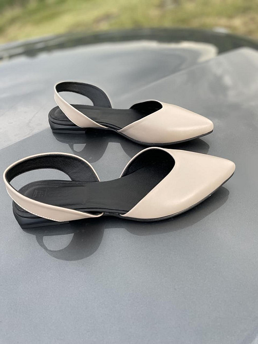 RONE Шкіряні босоніжки жіночі із закритим носком, колір капучино RONE B-156 р. 36 / Босоніжки з Коломия - фото 6