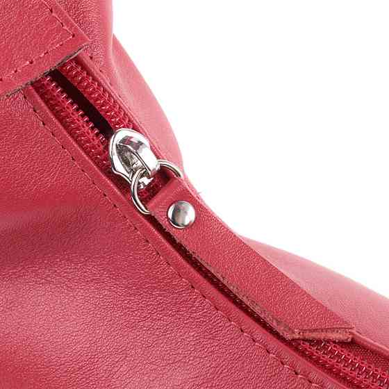 Яскрава сумка багет з регульованим ременем з гладкої натуральної шкіри Shvigel 22832 Червона Київ