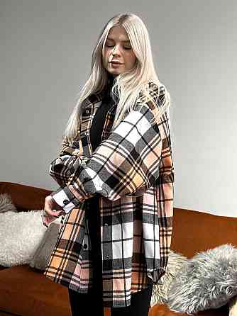 Жіноча сорочка з бавовни в клітинку оверсайз вільного крою подовжена на кнопках помаранчева Одеса