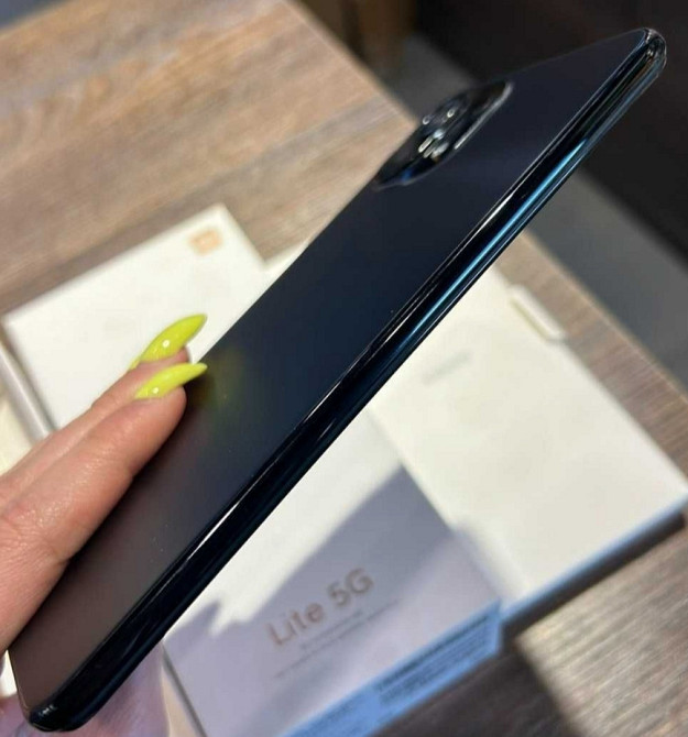 Смартфон: Xiaomi Mi 11 Lite 5G 8/128Gb, Truffle Black Київ - фото 4