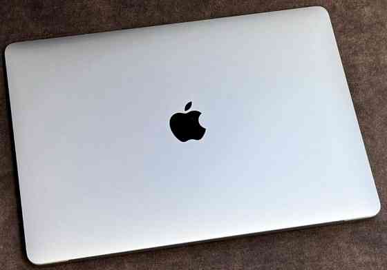 Ноутбук: MacBook Air 13 Retina 2020, i3 RAM 8Gb. SSD 256 Gb. Space Grey. Київ