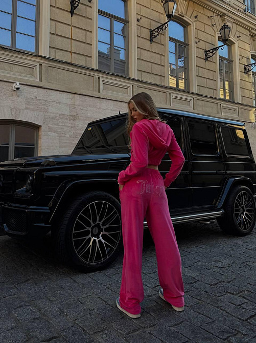 Женский стильный костюм двойка в стиле спорт шик со стразами на ягодицах велюр Малиновый, 46/48 Одесса - изображение 4