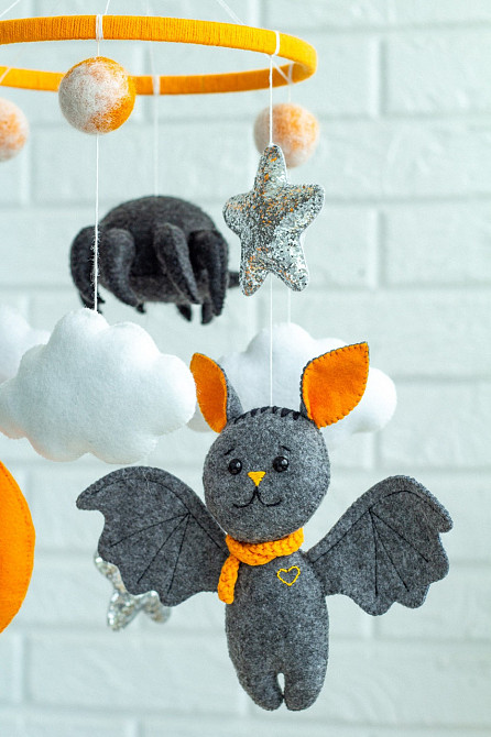 Дитячий мобіль на ліжечко для немовлят ручної роботи WooolyWool «Кажан та павук» Київ - фото 6