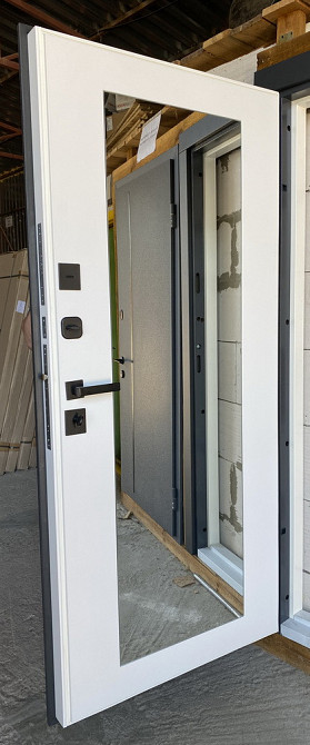 Двері квартирні Redfort, модель Кристал (з дзеркалом), комплектація Еліт+ Київ - фото 3