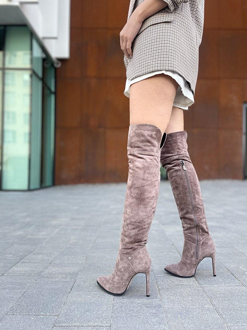 Nivelle Ботфорты женские NIVELLE капучино натуральная замша высота 50см каблук 10.5см обхват го Коломыя - изображение 1