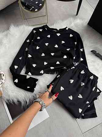 Жіноча стильна принтована домашня піжама з плюшевого велюру Чорний Одеса