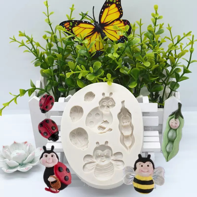 Молд силиконовый Божьи коровки пчела 98 на 72 мм серый Киев - изображение 3