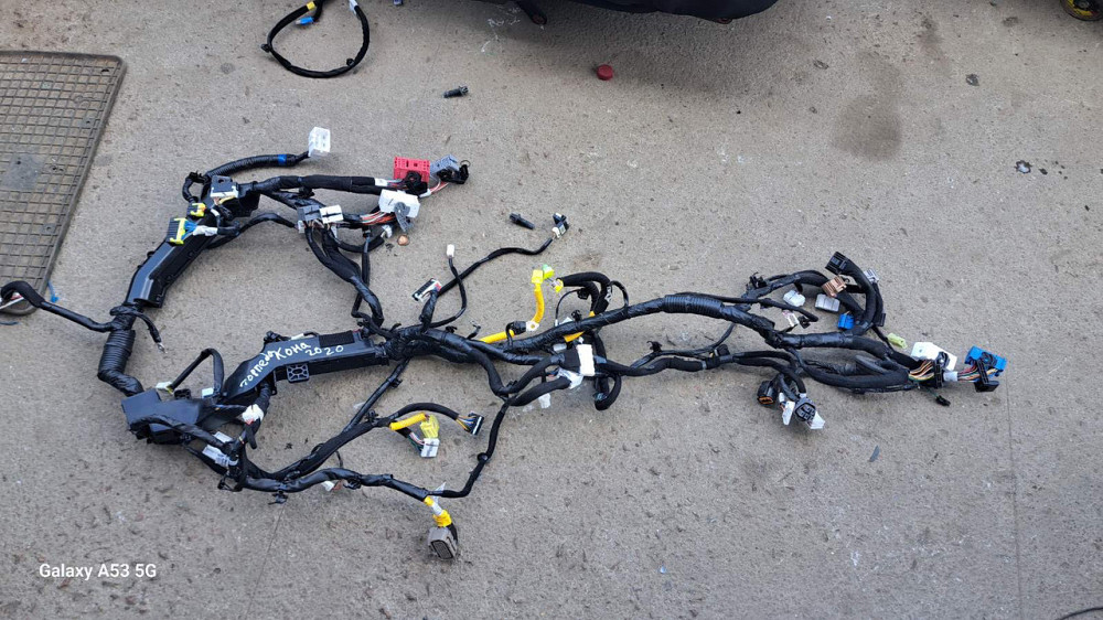 Проводка під торпедою на Hyundai Kona 2017-2022 роки. Київ - фото 1