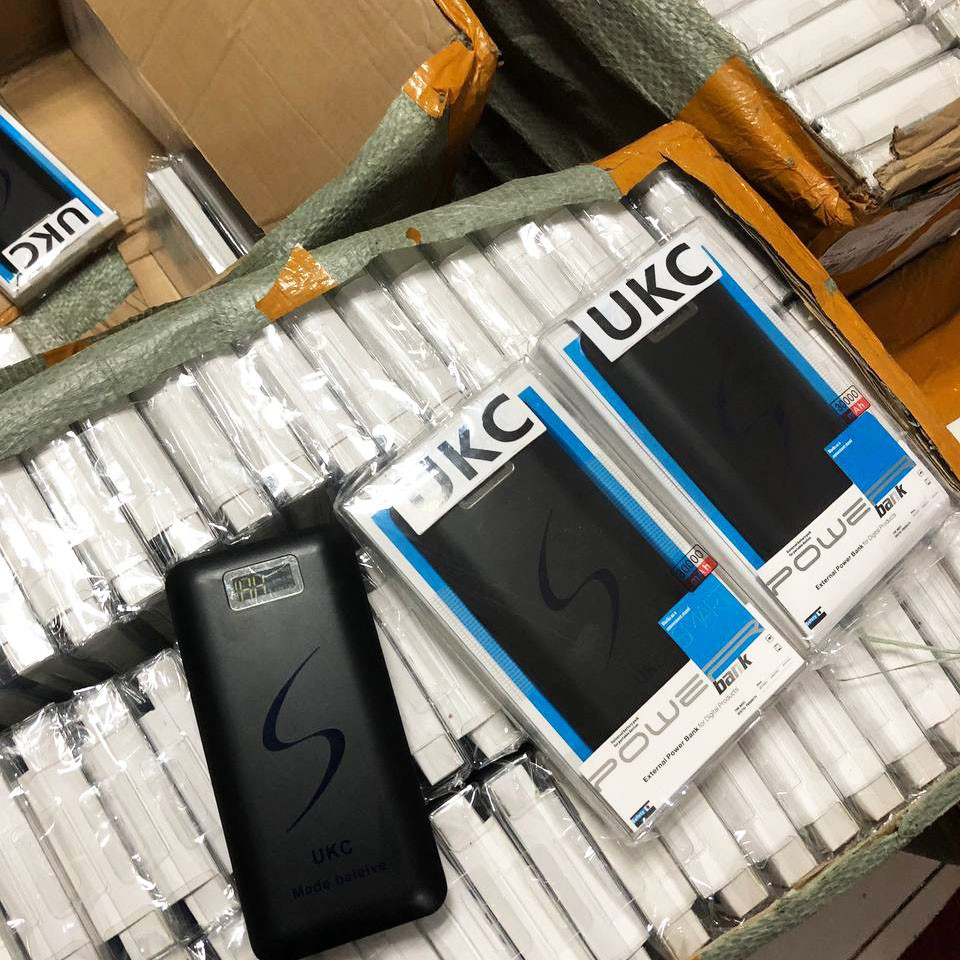 Універсальні павербанки батарея оригінал Power Bank 30000 mAh UKC, Хороший повербанк WQ-666 з ліхтариком Київ - фото 2