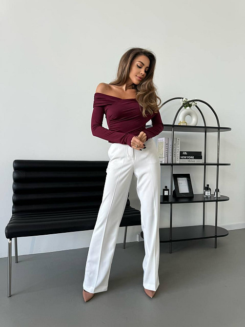 Жіночий романтичний лонгслів зі спущеними плечима трикотаж масло Марсала Одеса - фото 6