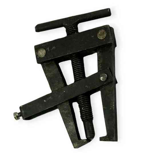 Съёмник подшипников 2 лапы 105мм, d 25-65 мм с фиксацией (подш. генер.) Мукачево