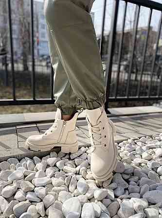 Черевики жіночі GREMMY бежеві натуральна шкіра висота 17 см розмір 39 (4330) Коломыя