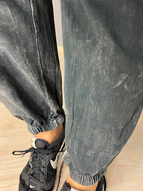 Костюм жіночий Coast Moda 4355 варений тай дай джоггери на резинці з футболкою з написом графіт, графіт, S Київ - фото 10