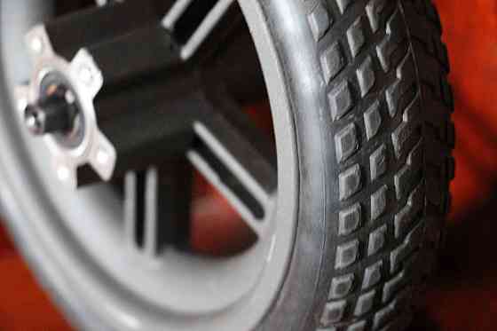 Запасное колесо, литая покрышка 8x1/2*2 Xiaomi Mijia Scooter M365 Pro Киев