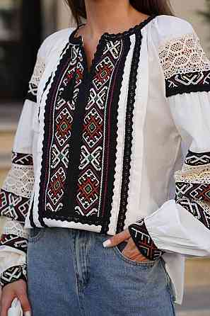 Жіноча сучасна вишиванка з об'ємною рукавом 80% бавовна 48 Одеса