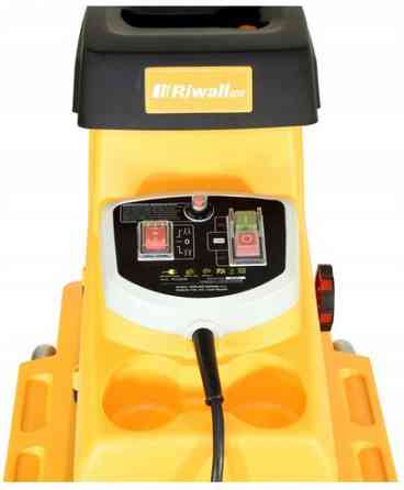 Подрібнювач гілок фрезерний Riwall RES 3044B 3000W (Чехія) Київ