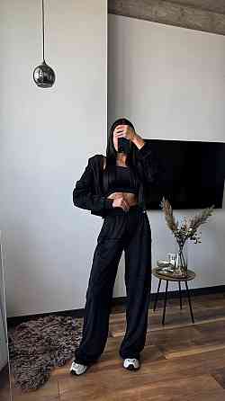 Женский плюшевый прогулочный костюм тройка: кофта топ и штаны велюр Черный, 44/46 Одесса
