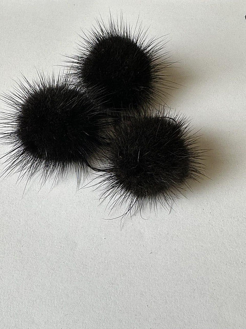 Помпони з натурального хутра норки Чорний Харків - фото 1