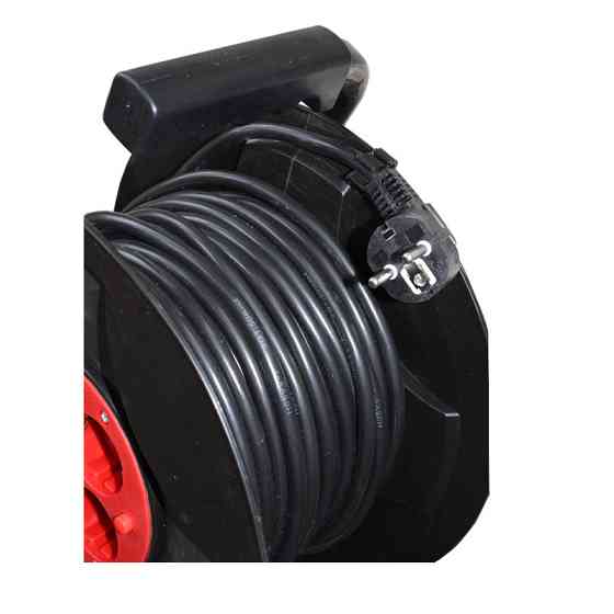 Удлинитель на катушке с заземлением 4 гнезда, 30 м Днепр