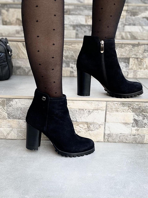 Черевики жіночі VELONY чорні натуральна замша висота 10см каблук 8,5см 35р.-22,5см. (1173) Коломыя - изображение 7