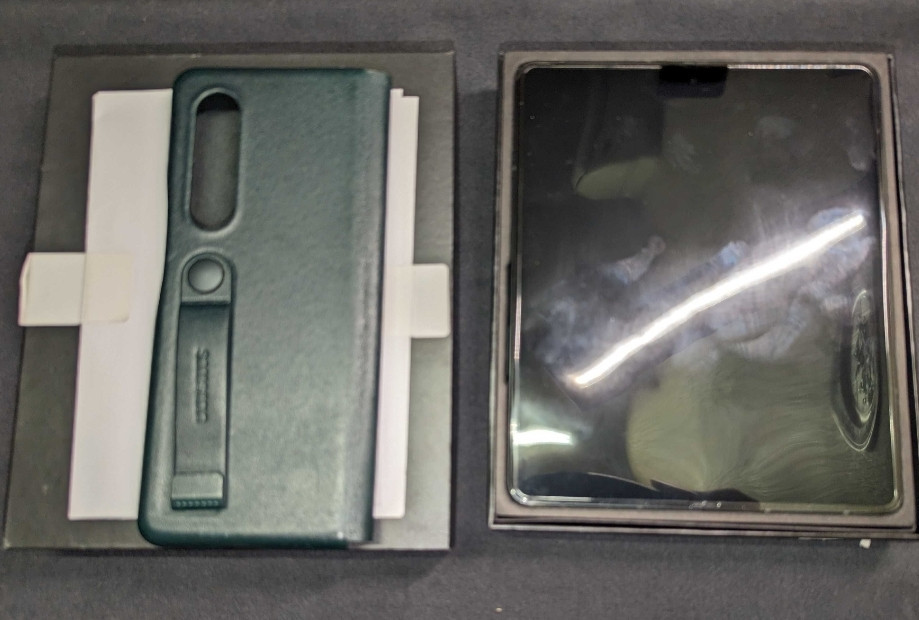 Смартфон : Samsung Galaxy Fold 3. Киев - изображение 3